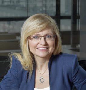 ABC Data Weiss Ilona1 974x1024 min