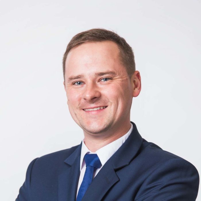 Grzegorz Maczuga Sharp