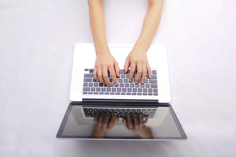 photo 1527315138988 d642574ece9b