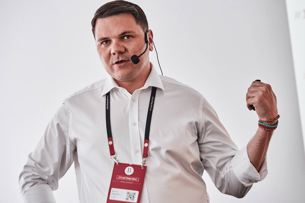 Bartosz Majewski Casbeg