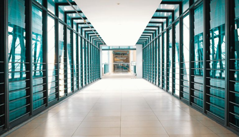 alfred stpvbs7scp8 unsplash