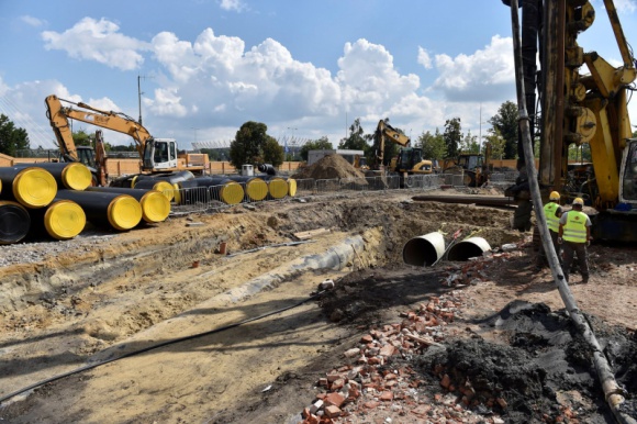 glownekonf 2118977143w 580 small