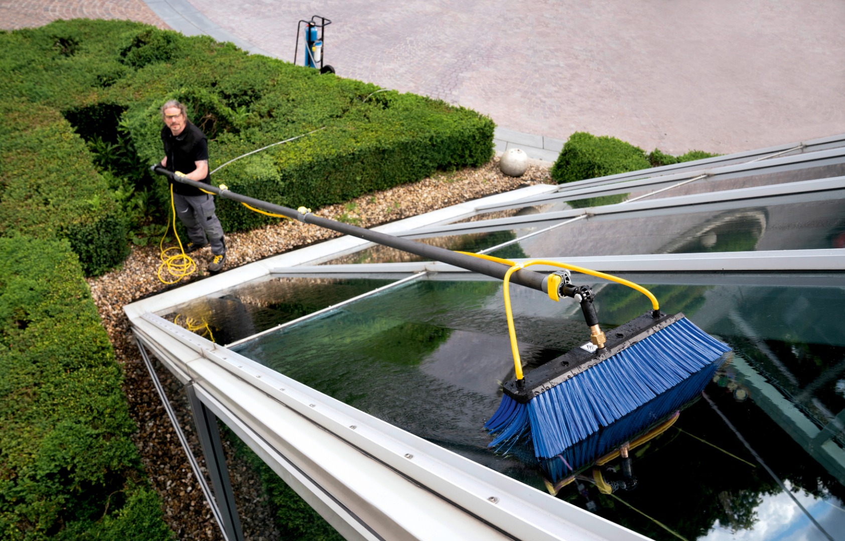 Brush bsc caretaker app 01 CI15 300 dpi jpg