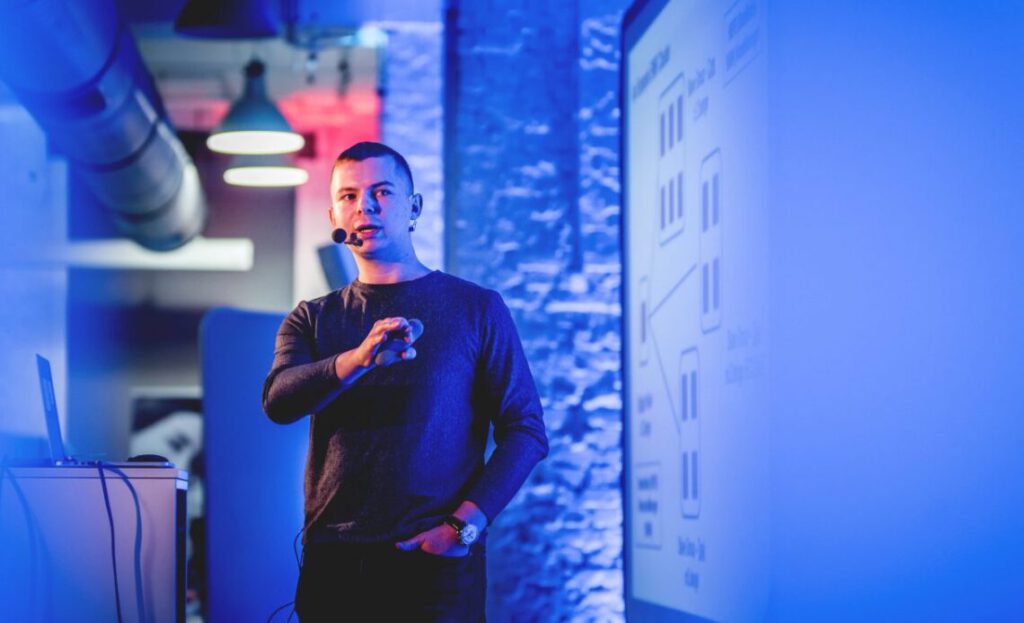 Tomasz Stachlewski, AWS