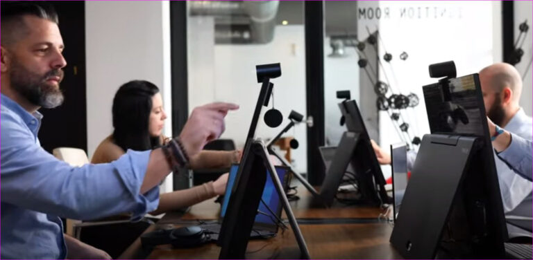 Newline, monitory dotykowe