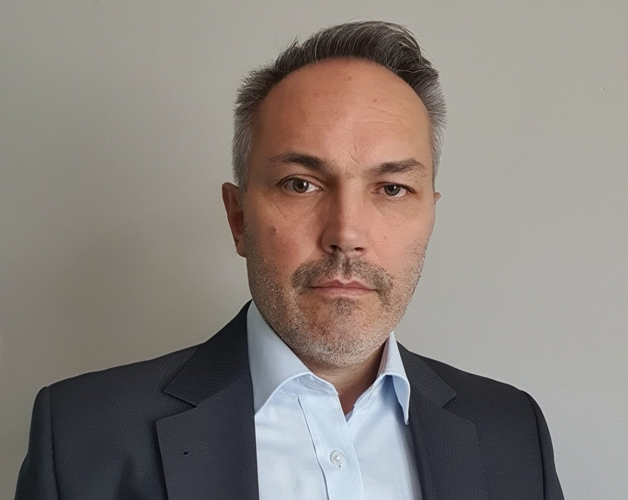 Mariusz Olszewski, tech data