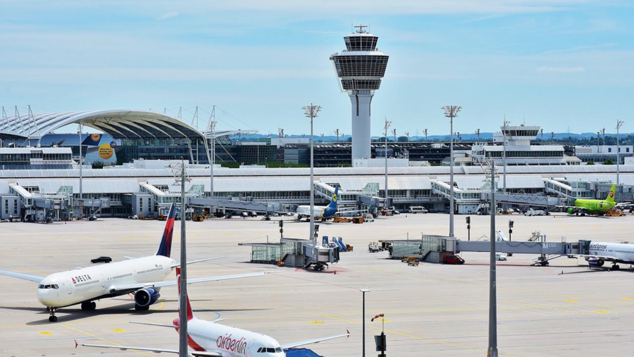 wieża kontrolna, lotnisko