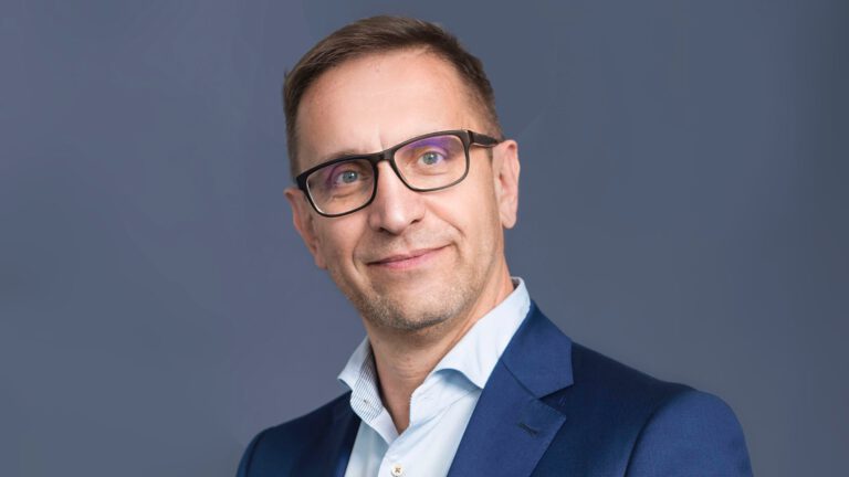 Robert Zdrojek, TD Synnex