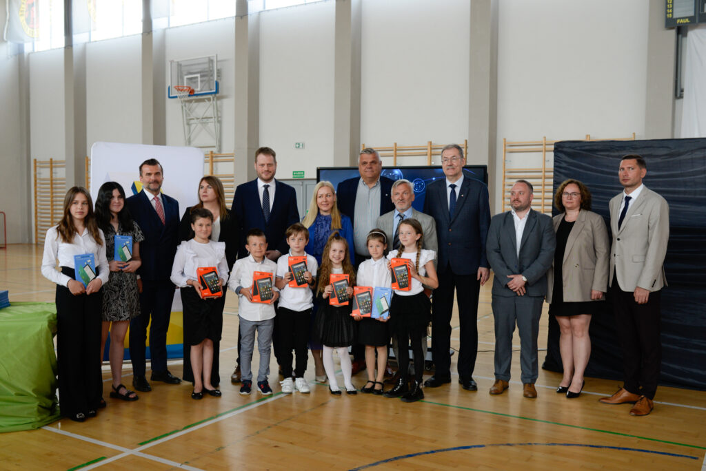 Związek cyfrowa polska, amazon