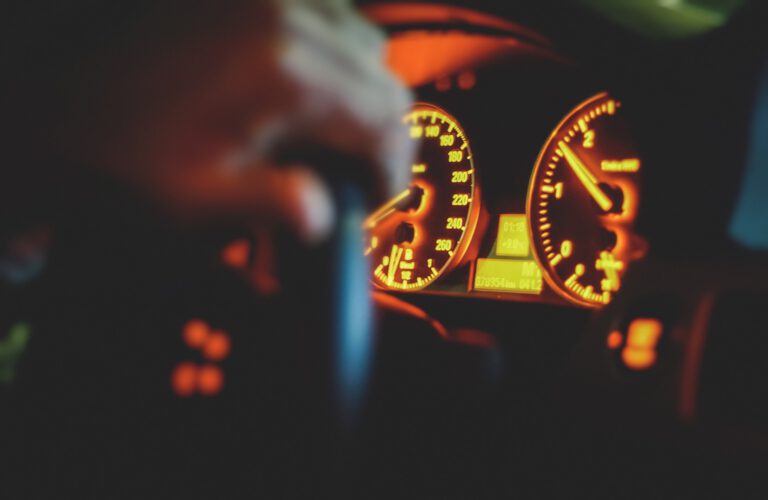 samochód, auto, motoryzacja, kontrolka check engine