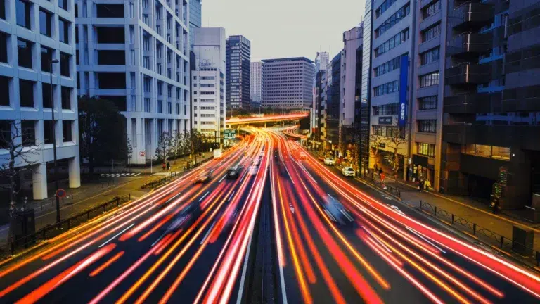 Ulica, korek, miasto