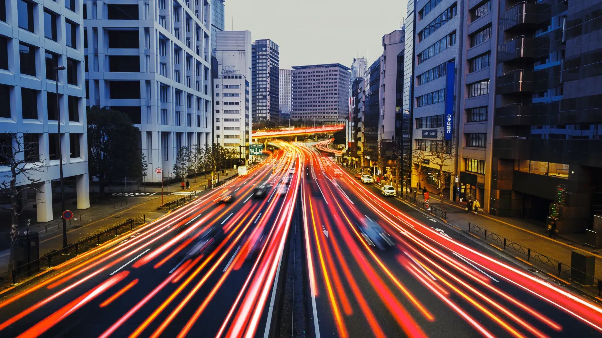 Ulica, korek, miasto